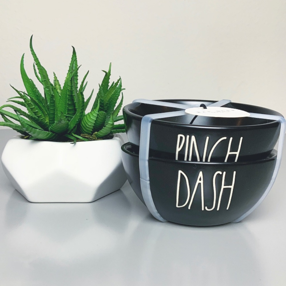 Rae Dunn Pinch & Dash Black bowl set